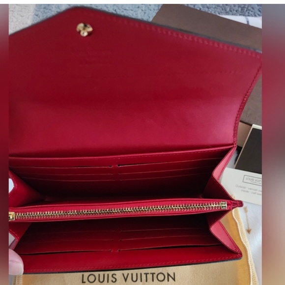Louis Vuitton Long Wallet - Picture 11 of 13